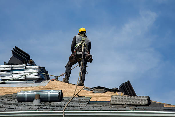 Professional Roofing technician working in Bloomfield Hills, MI